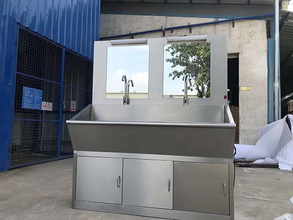 1637036643104727.jpg 自動感應(yīng)醫(yī)用洗手池